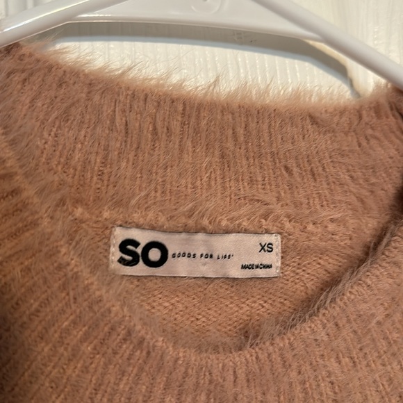 Soft, plush sweater. - Picture 3 of 3